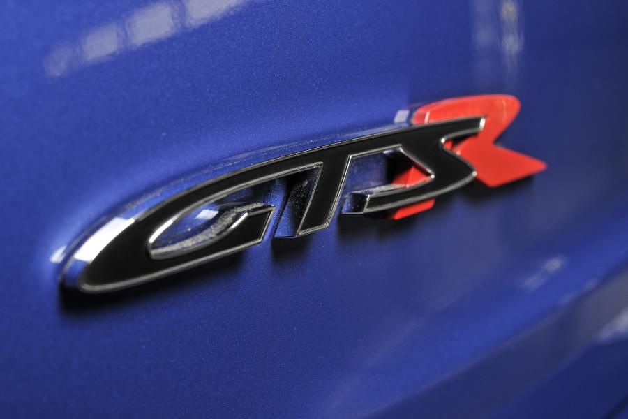 Логотип Vauxhall VXR8 GTS-R 2017 года  (фото 6 из 17)